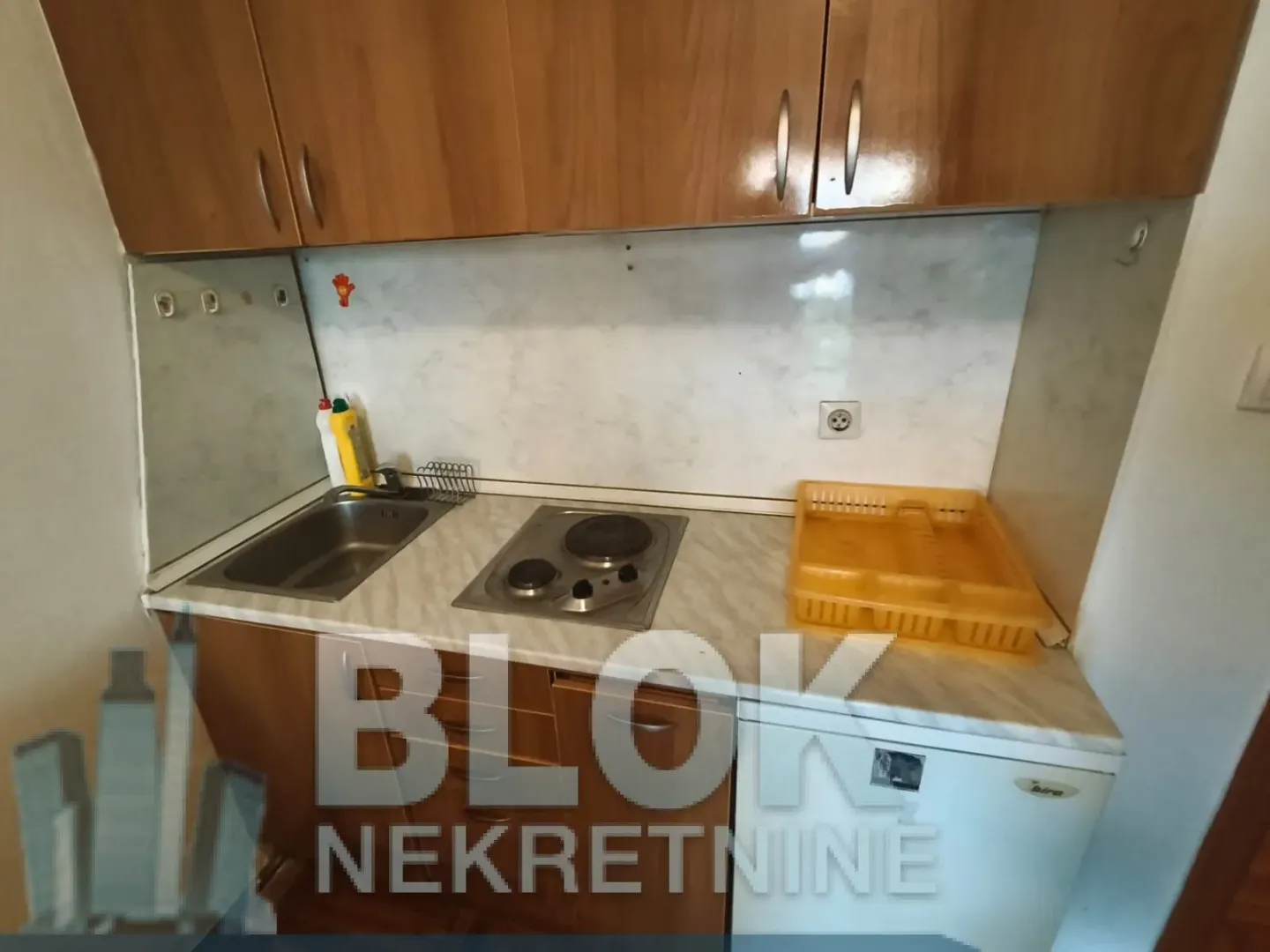 Izdavanje, garsonjera, 25m², Gintaš, Podgorica