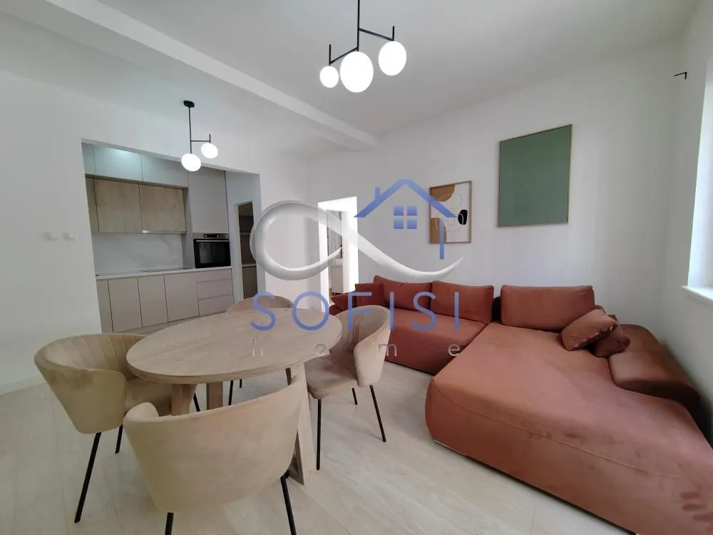 Izdavanje, trosoban stan, 70m², Centar, Novi Sad