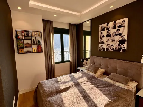 Sale, two bedroom apartment, 85m², Dobrota, Kotor - image 12