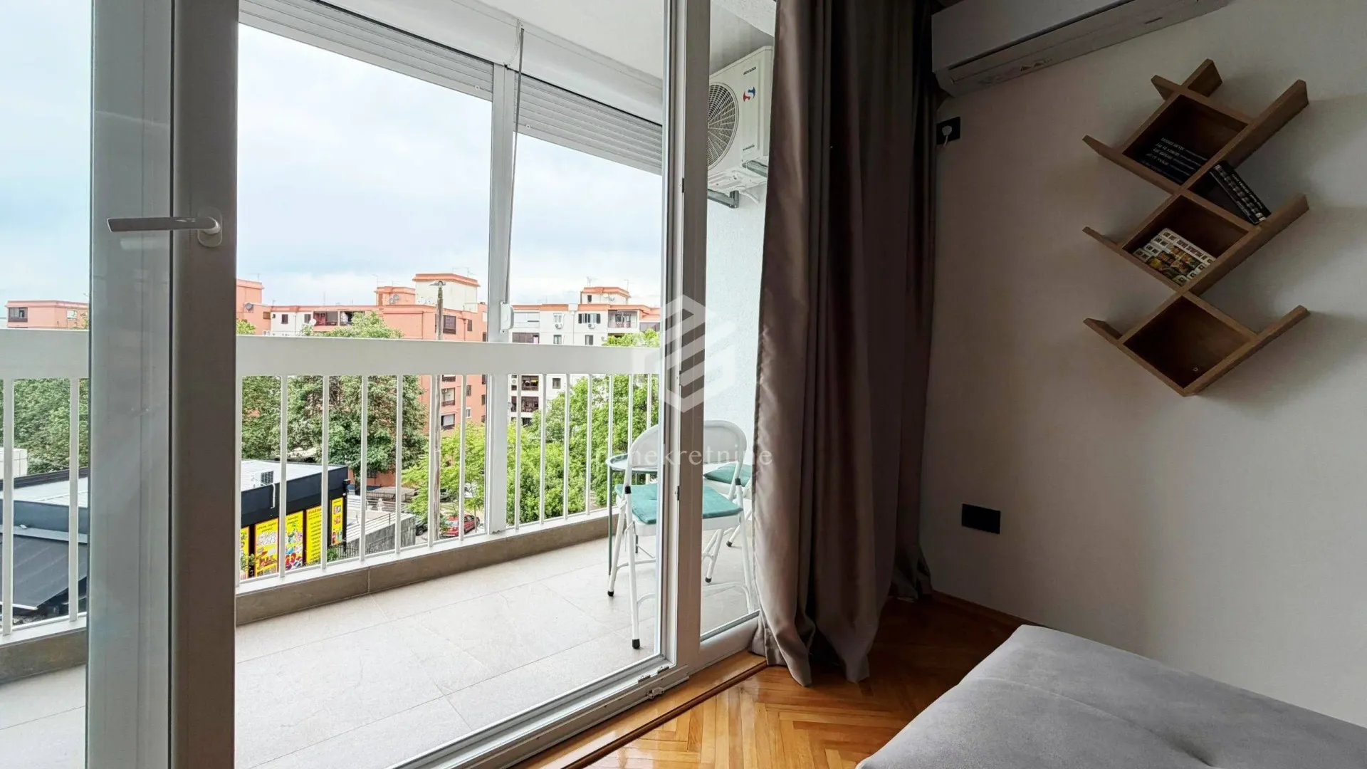 Rent, two bedroom apartment, 65m², Autobuska stanica, Podgorica