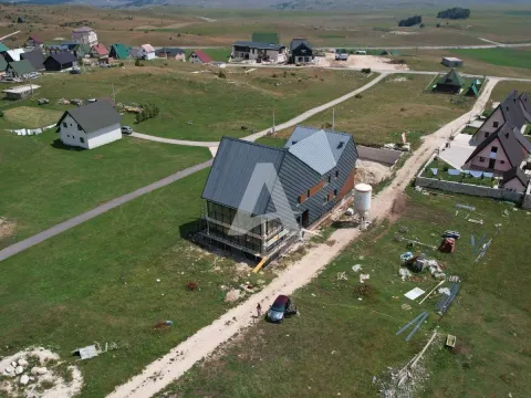 Prodaja, jednosoban stan, 28m², Žabljak, Crna Gora - image 19