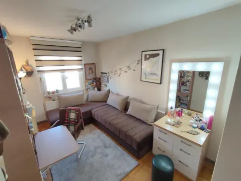Izdavanje, dvosoban stan, 80m², Stari Aerodrom, Podgorica - image 6