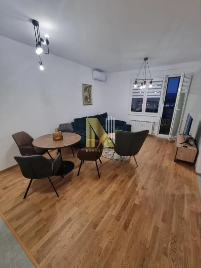 Izdavanje, dvosoban stan, 57m², Adamovićevo Naselje, Novi Sad Sve Podlokacije