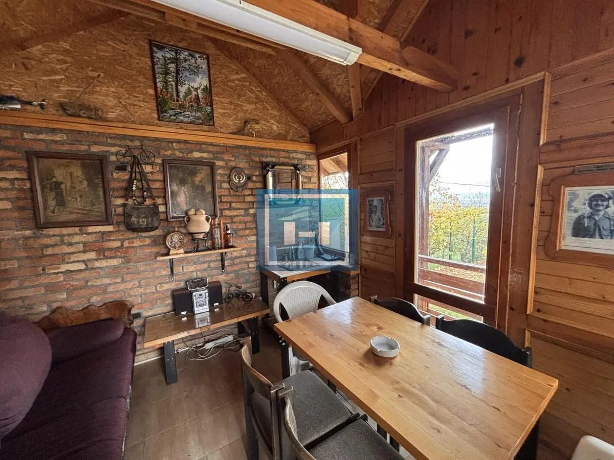 Prodaja, kuća, 220m², Đurđevo brdo, Jagodina