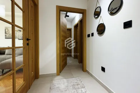 Izdavanje, dvosoban stan, 65m², Autobuska stanica, Podgorica - image 9