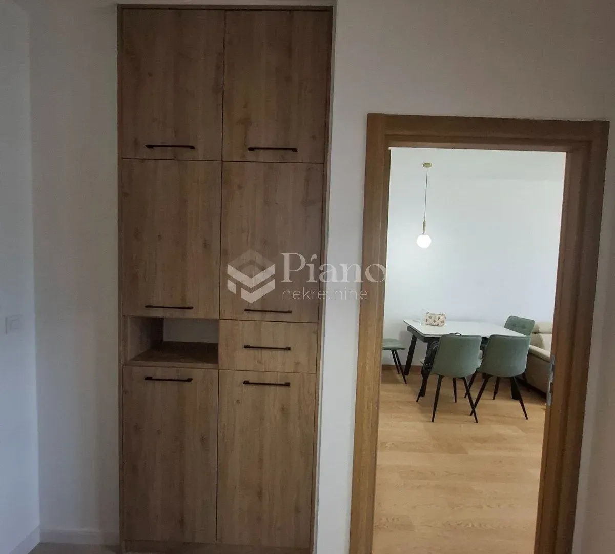 Izdavanje, jednosoban stan, 45m², City Kvart, Podgorica