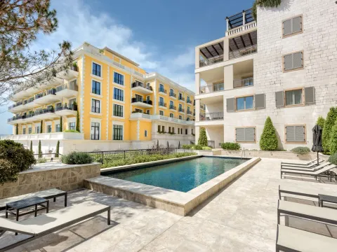 Rent, one bedroom apartment, 63m², Porto Montenegro, Tivat - image 10