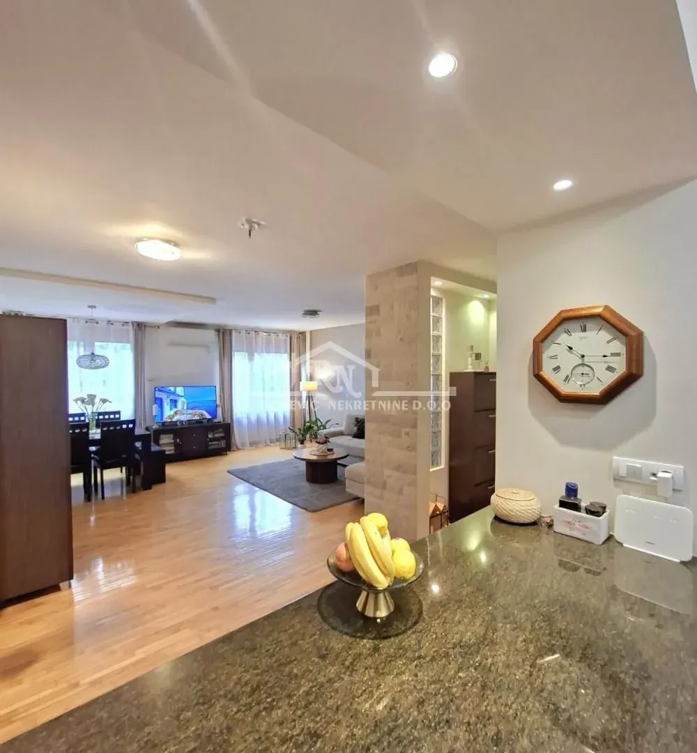Prodaja, trosoban stan, 77m², Banjica, Voždovac Sve Podlokacije