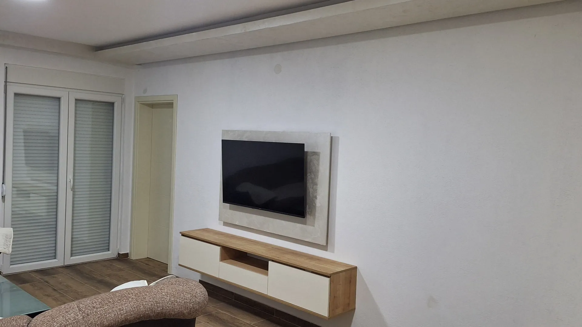 Izdavanje, kuća, 70m², Radanovići, Kotor
