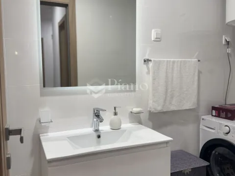 Rent, two bedroom apartment, 72m², City Kvart, Podgorica - image 11