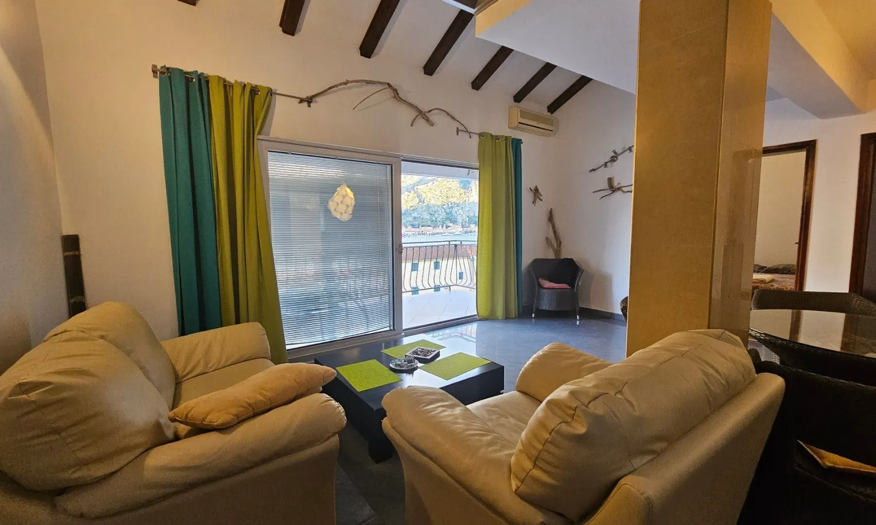 Prodaja, četvorosoban stan, 115m², Muo, Kotor