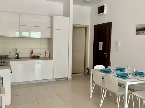 Prodaja, dvosoban stan, 75m², Kotor, Crna Gora - image 3