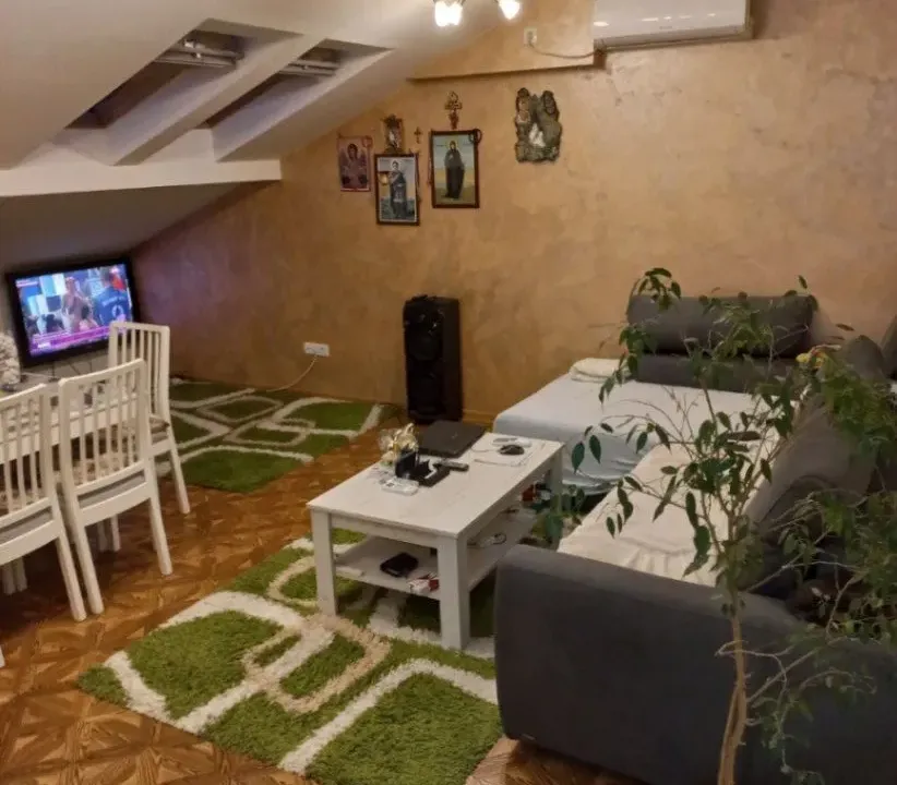 Prodaja, trosoban stan, 78m², Borča Sve Podlokacije, Beograd