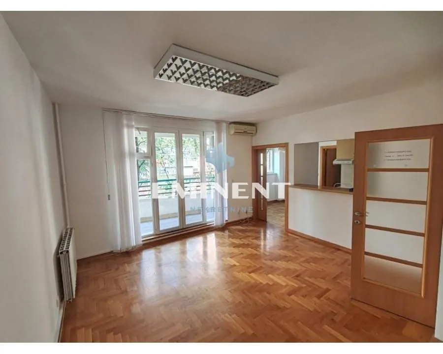 Izdavanje, trosoban stan, 75m², Novi Beograd Blok 29, Novi Beograd Sve Podlokacije