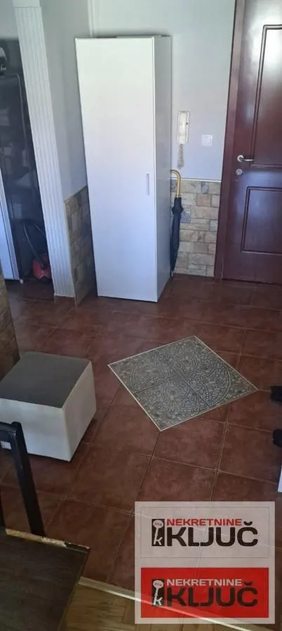 Prodaja, dvosoban stan, 45m², Nova Detelinara, Novi Sad Sve Podlokacije