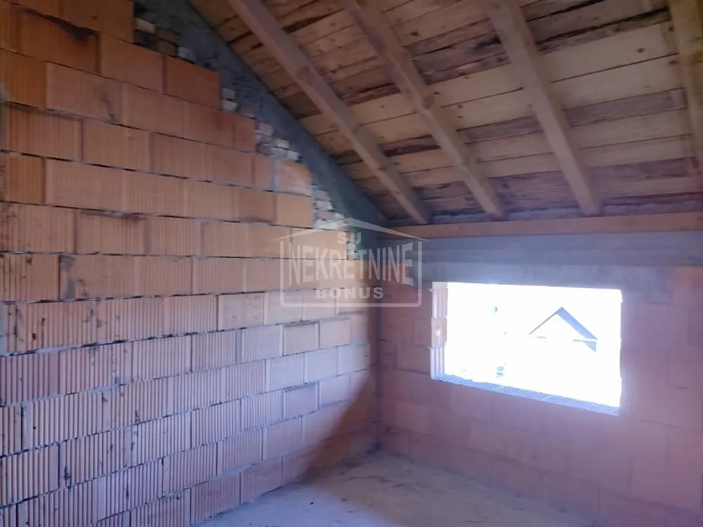 Prodaja, kuća, 505m², Novo Selo, Subotica