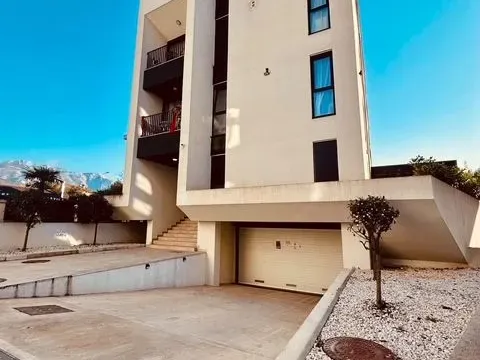 Izdavanje, jednosoban stan, 40m², Kalimanj, Tivat - image 8