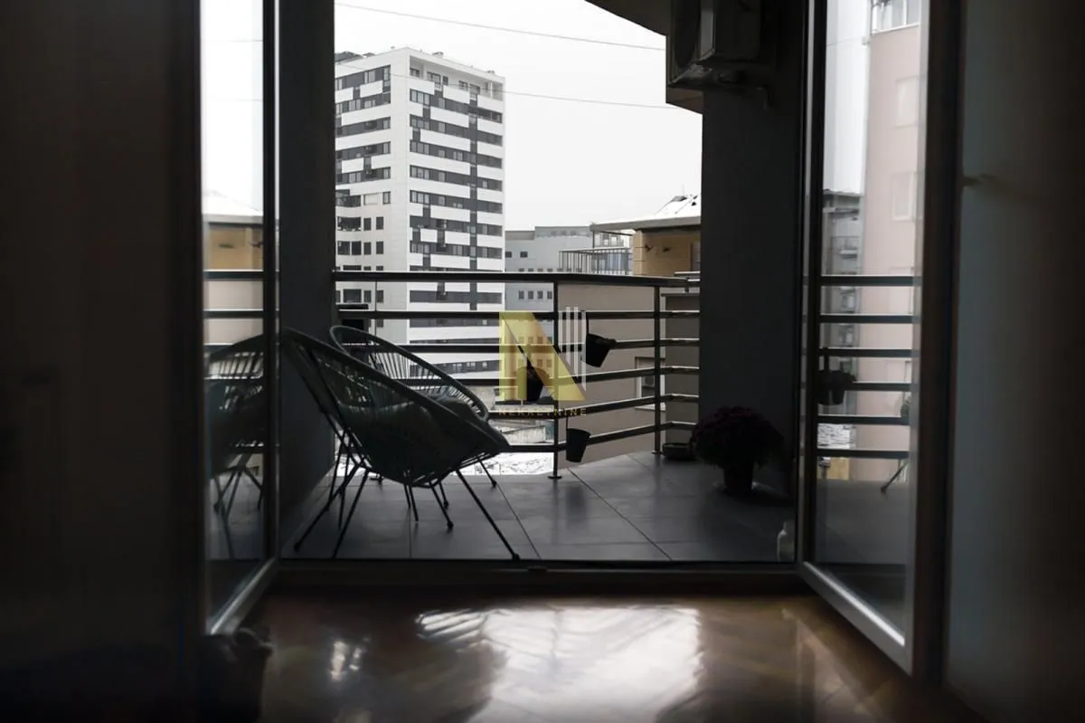 Izdavanje, dvosoban stan, 47m², Bulevar Oslobodjenja, Novi Sad Sve Podlokacije