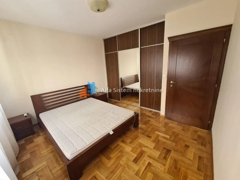 Rent, three bedroom apartment, 78m², Vračar Hram, Vračar Sve Podlokacije