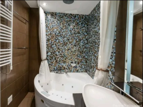 Izdavanje, četvorosoban stan, 87m², Stari Grad, Beograd - image 4