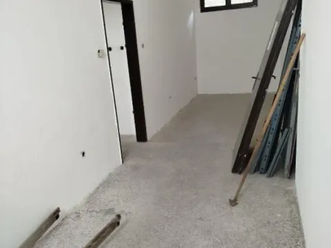 Izdavanje, poslovni prostor, 83m², Zemun Sve Podlokacije, Beograd - image 4