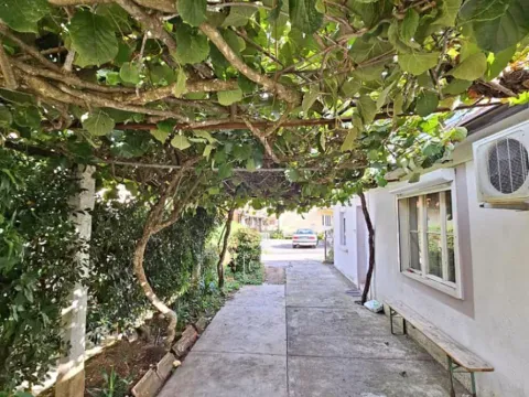 Sale, house, 90m², Zelenika, Podgorica - image 1