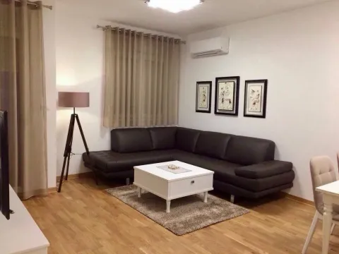 Prodaja, dvosoban stan, 64m², City Kvart, Podgorica - image 2