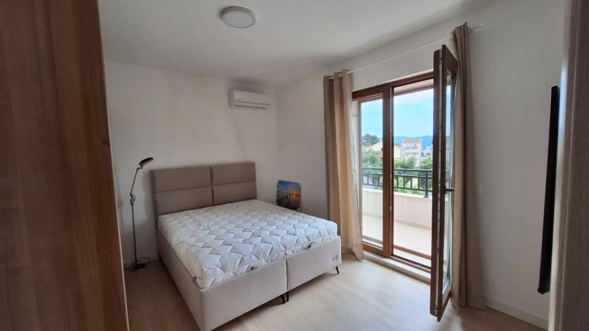 Prodaja, trosoban stan, 107m², Mažina, Tivat