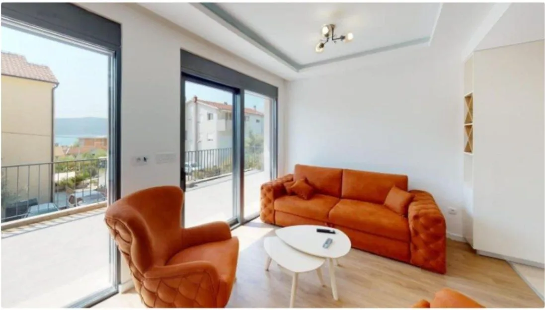 Izdavanje, dvosoban stan, 75m², Kalimanj, Tivat