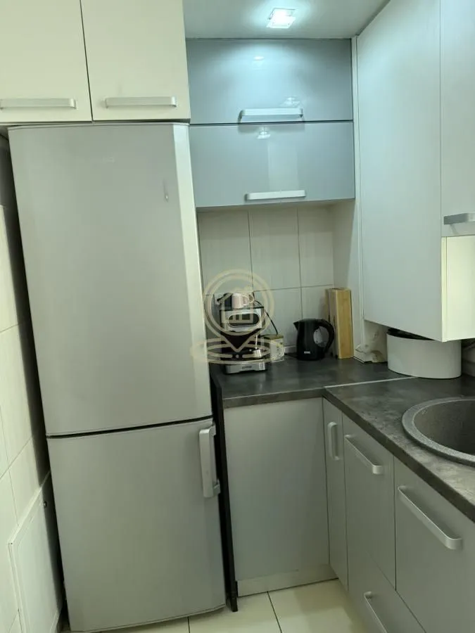 Izdavanje, dvosoban stan, 59m², Centar, Kragujevac