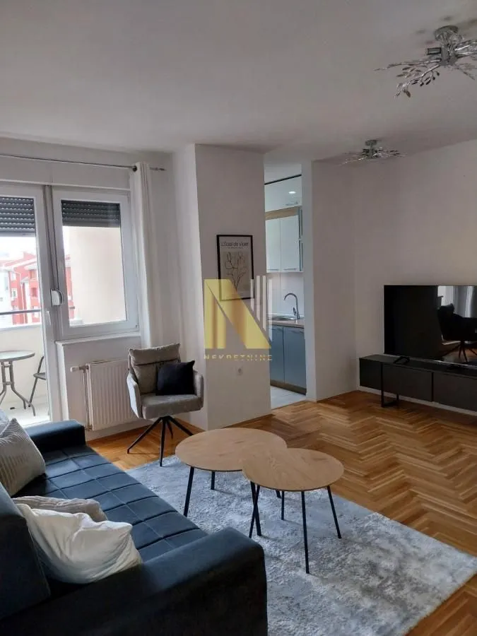 Izdavanje, četvorosoban stan, 70m², Podbara, Novi Sad Sve Podlokacije