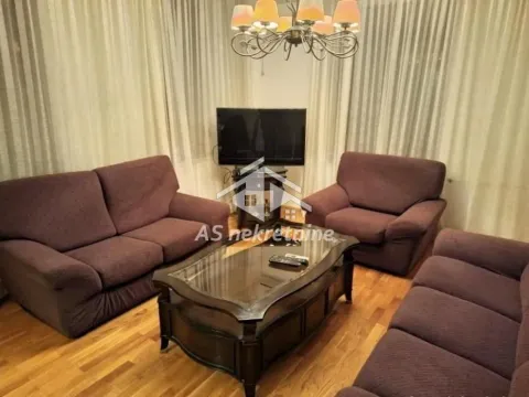 Izdavanje, četvorosoban stan, 105m², Crveni Krst, Beograd - image 2