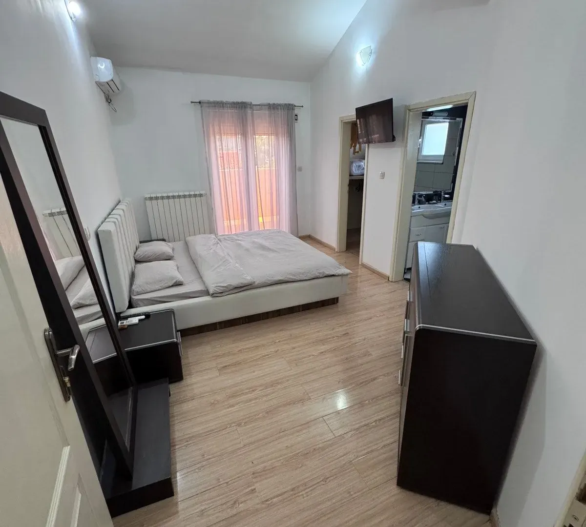 Rent, house, 330m², Zeta, Podgorica