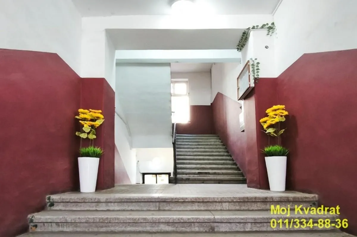 Prodaja, trosoban stan, 79m², Stari Grad, Beograd