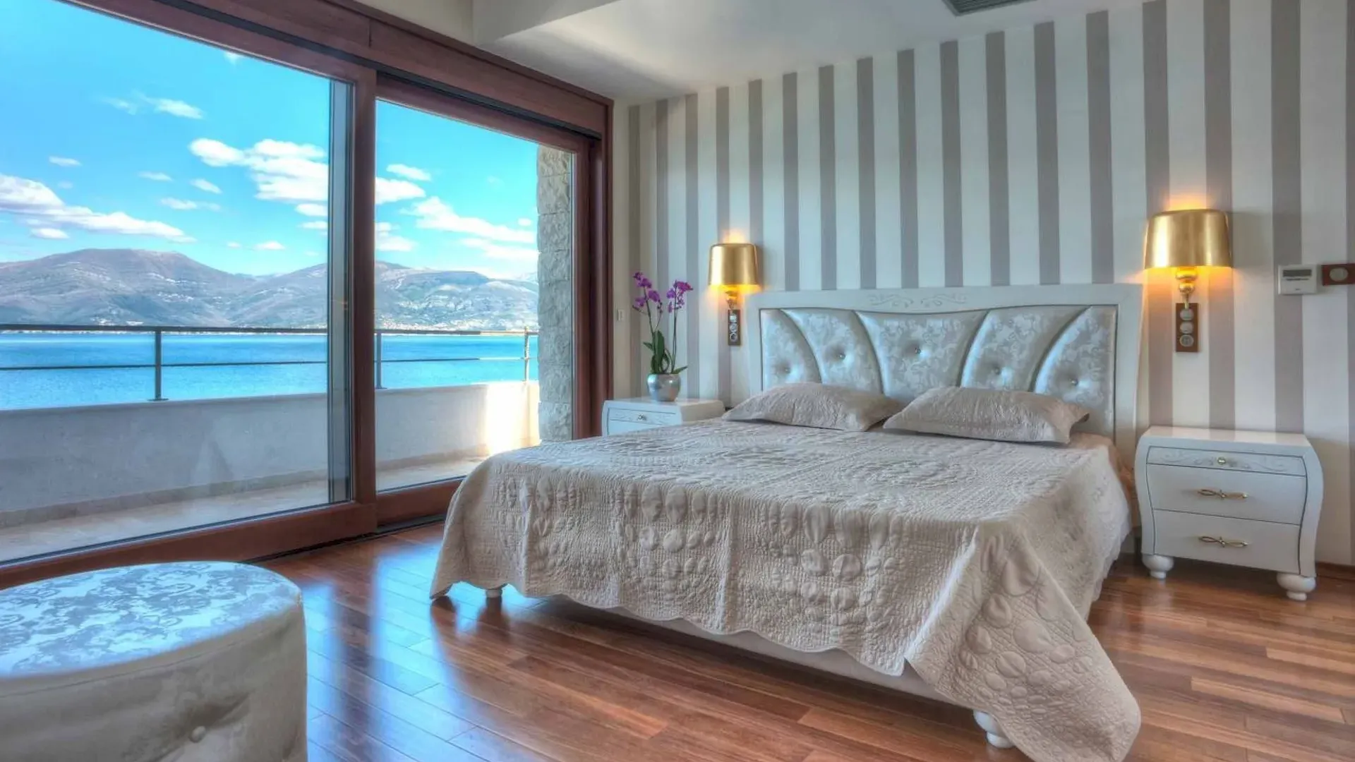 Rent, house, 300m², Krašići, Tivat