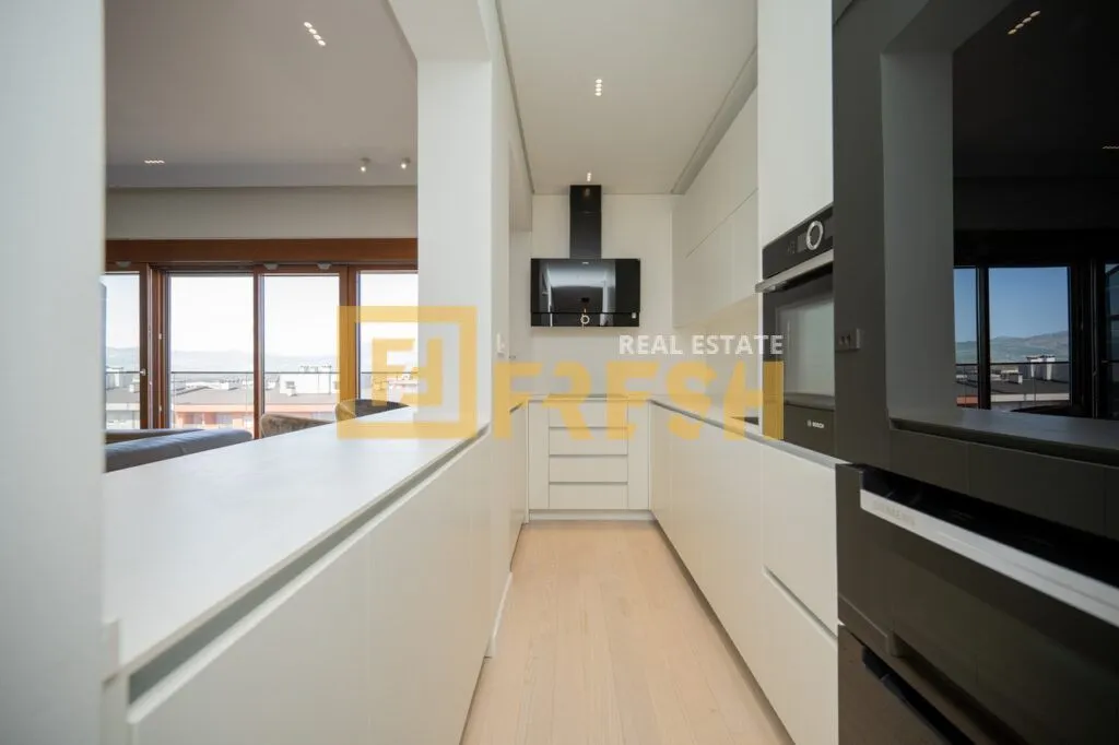 Sale, three bedroom apartment, 135m², Master Kvart, Podgorica