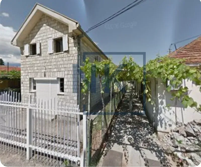 Prodaja, kuća, 250m², Masline, Podgorica