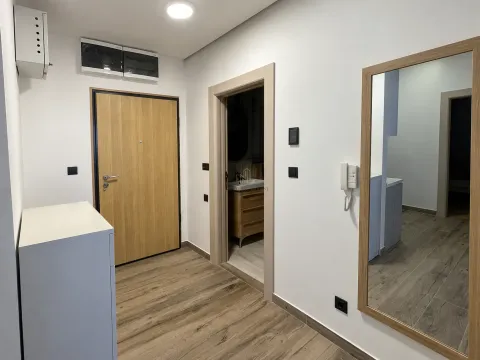 Rent, two bedroom apartment, 68m², Pobrežje, Podgorica - image 6