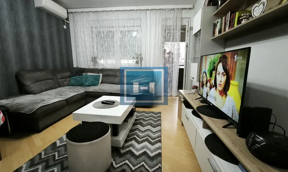 Prodaja, trosoban stan, 57m², Dom Zdravlja, Ćuprija