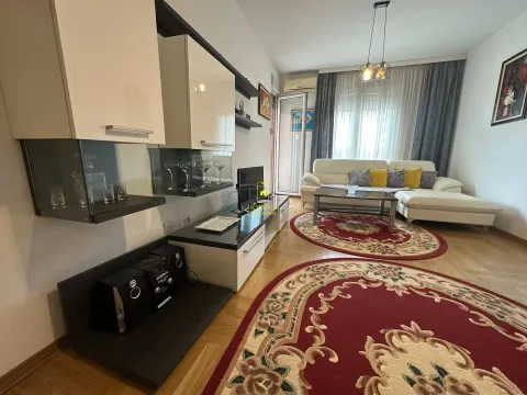 Prodaja, jednosoban stan, 50m², Krivi Most, Podgorica - image 10