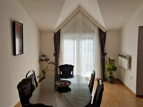 Rent, three bedroom apartment, 115m², Tološi, Podgorica - image 3