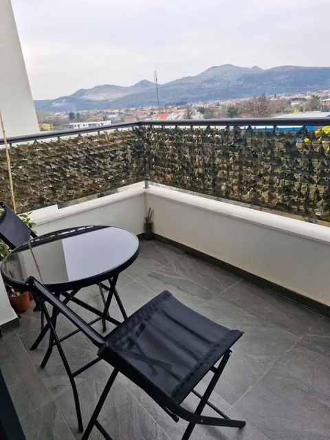 Rent, two bedroom apartment, 70m², Čeluga, Bar