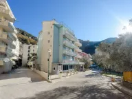 Izdavanje, trosoban stan, 125m², Rafailovići, Budva - image 2