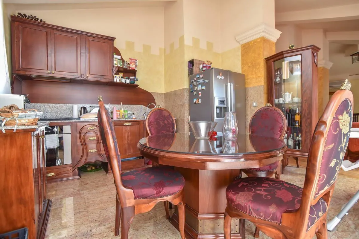 Sale, three bedroom apartment, 179m², Budva, Crna Gora