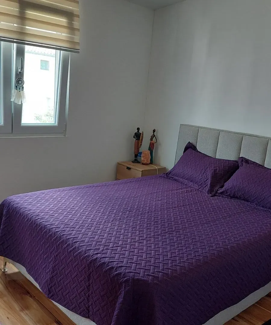 Izdavanje, dvosoban stan, 74m², Bar, Crna Gora