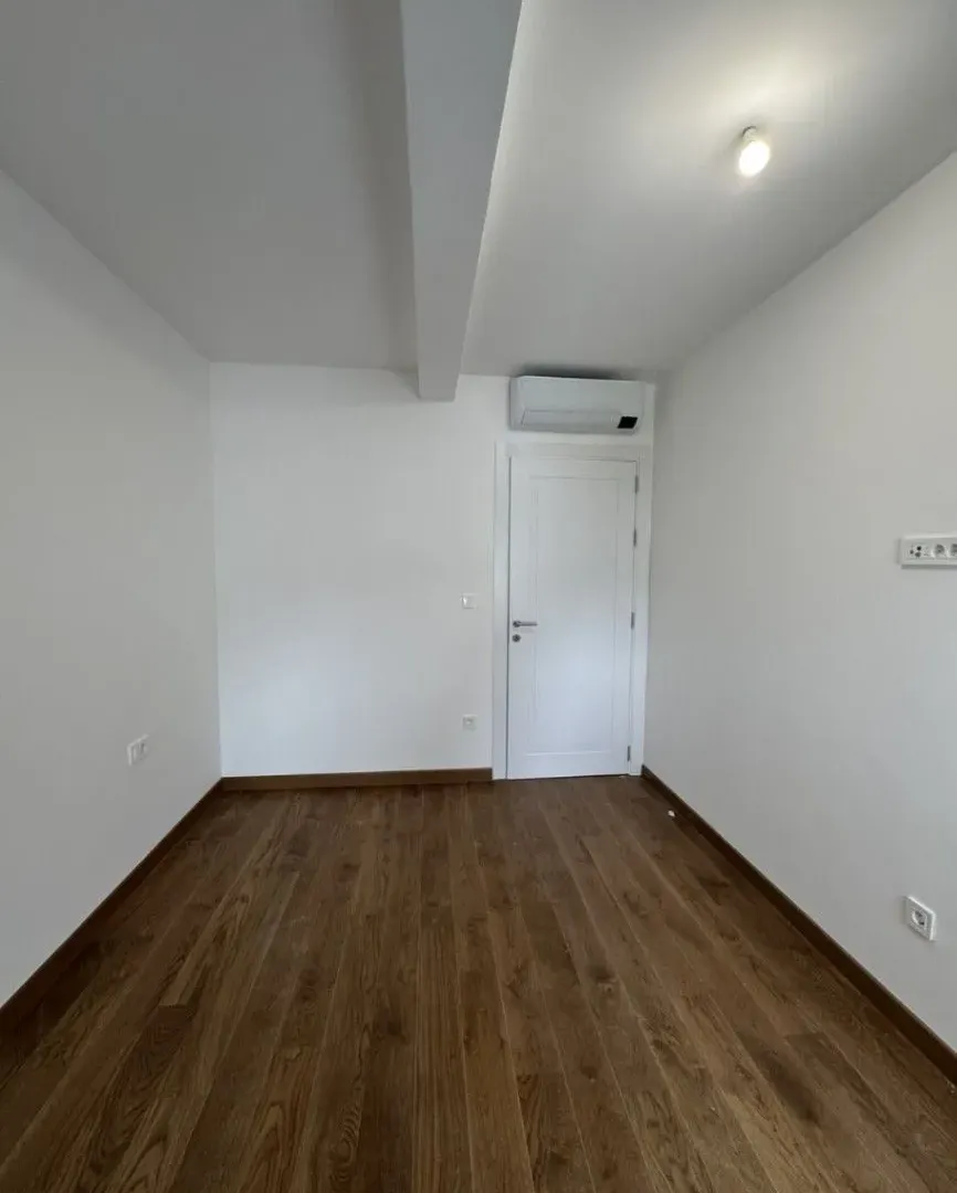 Izdavanje, dvosoban stan, 64m², Kruševac, Podgorica