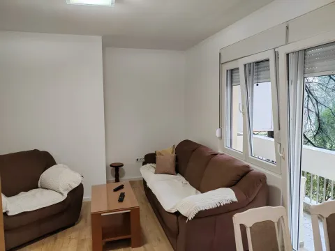 Rent, two bedroom apartment, 68m², Gintaš, Podgorica - image 11