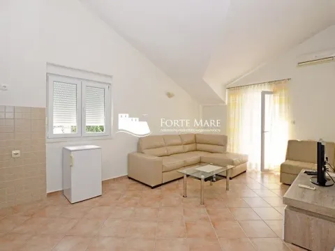 Sale, two bedroom apartment, 46m², Đenovići, Herceg Novi - image 2