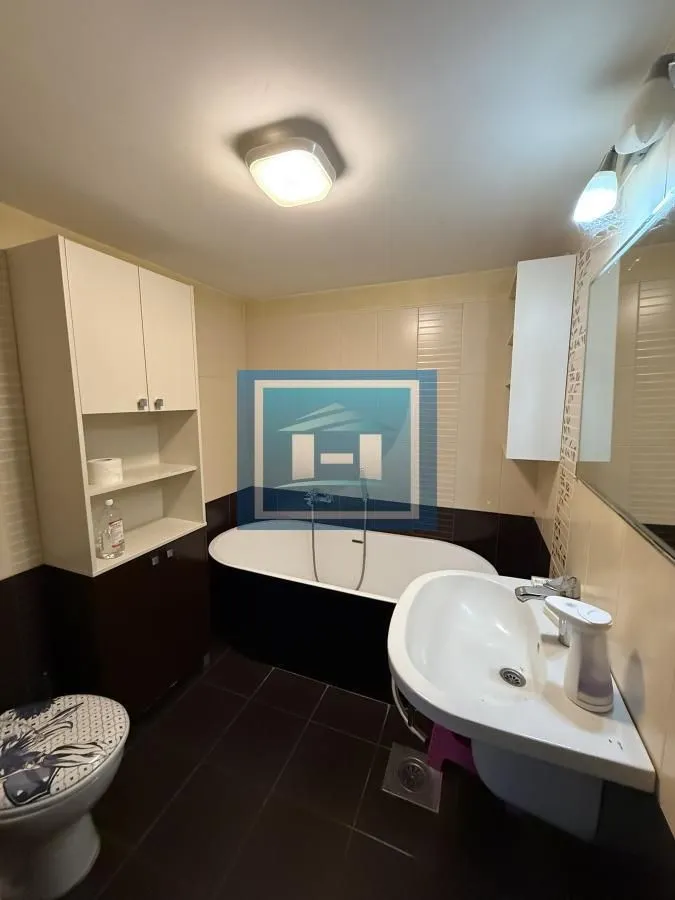 Prodaja, trosoban stan, 105m², Centar, Jagodina