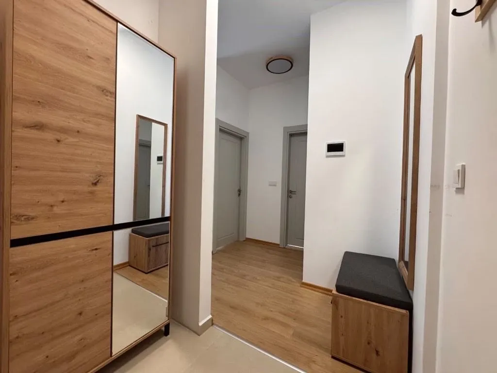Rent, one bedroom apartment, 55m², Centar, Bar